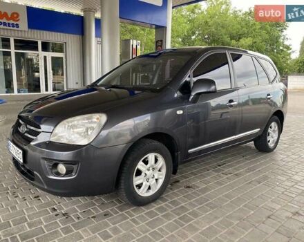 Сірий Кіа Каренс, об'ємом двигуна 2 л та пробігом 285 тис. км за 6500 $, фото 1 на Automoto.ua
