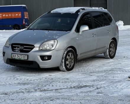 Серый Киа Каренс, объемом двигателя 2 л и пробегом 336 тыс. км за 3999 $, фото 1 на Automoto.ua