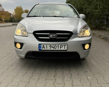 Киа Каренс 2008 в Белой Церкве на Automoto.ua Серый Киа Каренс, объемом двигателя 2 л и пробегом 197 тыс. км за 6499 $, фото 1 на Automoto.ua