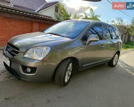 Серый Киа Каренс, объемом двигателя 0 л и пробегом 196 тыс. км за 7350 $, фото 1 на Automoto.ua