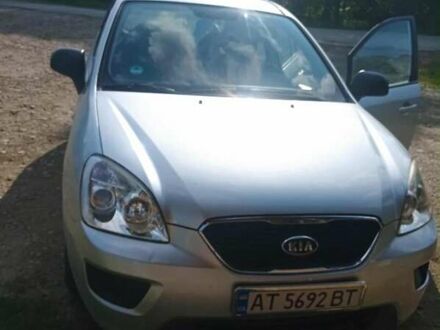 Киа Каренс 2011 в Калуше на Automoto.ua Серый Киа Каренс, объемом двигателя 1.6 л и пробегом 230 тыс. км за 5800 $, фото 1 на Automoto.ua