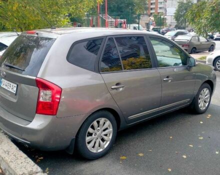 Серый Киа Каренс, объемом двигателя 2 л и пробегом 229 тыс. км за 7300 $, фото 1 на Automoto.ua