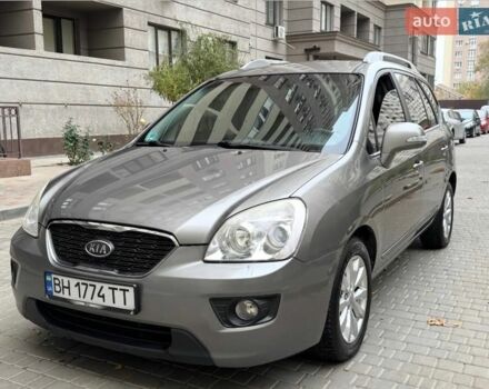 Серый Киа Каренс, объемом двигателя 1.58 л и пробегом 220 тыс. км за 7599 $, фото 1 на Automoto.ua