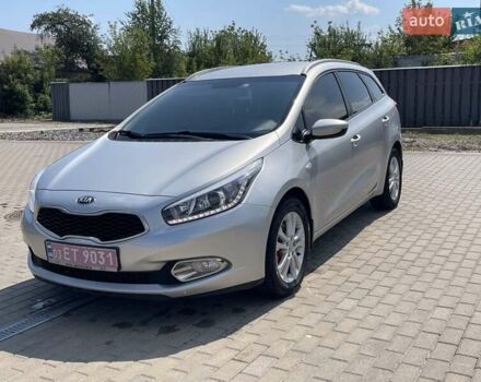 Сірий Кіа Каренс, об'ємом двигуна 1.6 л та пробігом 225 тис. км за 7800 $, фото 1 на Automoto.ua