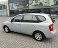 Синій Кіа Каренс, об'ємом двигуна 2 л та пробігом 180 тис. км за 5500 $, фото 3 на Automoto.ua