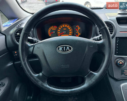 Синий Киа Каренс, объемом двигателя 2 л и пробегом 234 тыс. км за 6990 $, фото 24 на Automoto.ua