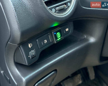 Синий Киа Каренс, объемом двигателя 2 л и пробегом 234 тыс. км за 6990 $, фото 21 на Automoto.ua
