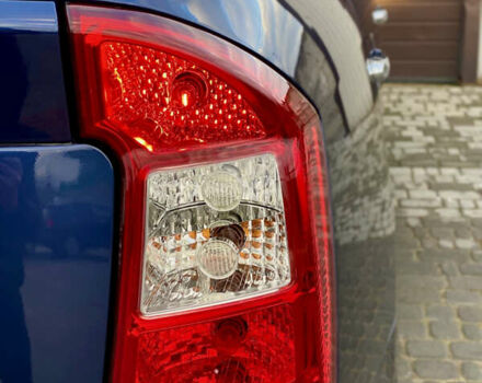 Синій Кіа Каренс, об'ємом двигуна 1.99 л та пробігом 251 тис. км за 6699 $, фото 21 на Automoto.ua