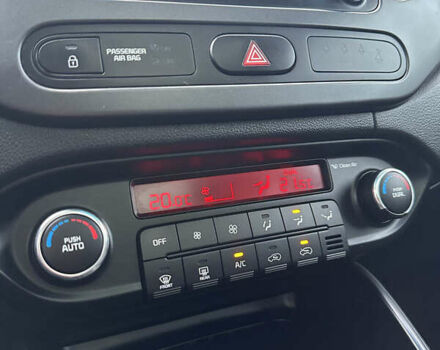 Синий Киа Каренс, объемом двигателя 1.69 л и пробегом 188 тыс. км за 12300 $, фото 37 на Automoto.ua