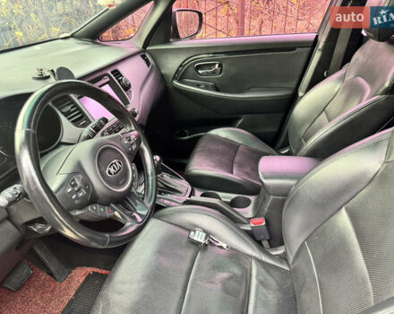 Синій Кіа Каренс, об'ємом двигуна 1.7 л та пробігом 75 тис. км за 13000 $, фото 14 на Automoto.ua