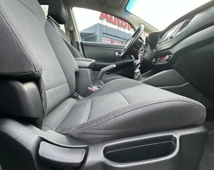 Синий Киа Каренс, объемом двигателя 1.69 л и пробегом 188 тыс. км за 11500 $, фото 26 на Automoto.ua