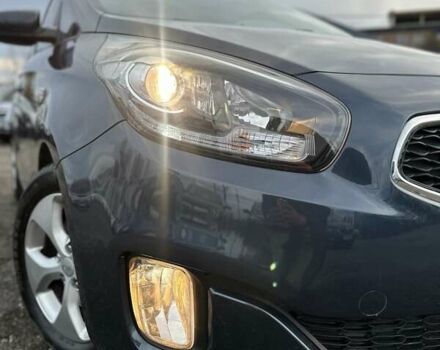 Синий Киа Каренс, объемом двигателя 1.69 л и пробегом 188 тыс. км за 11500 $, фото 2 на Automoto.ua