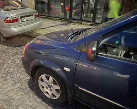 Синий Киа Каренс, объемом двигателя 2 л и пробегом 260 тыс. км за 3200 $, фото 8 на Automoto.ua