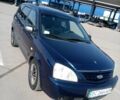 Синий Киа Каренс, объемом двигателя 2 л и пробегом 210 тыс. км за 3800 $, фото 1 на Automoto.ua