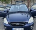 Синий Киа Каренс, объемом двигателя 2 л и пробегом 234 тыс. км за 6500 $, фото 1 на Automoto.ua