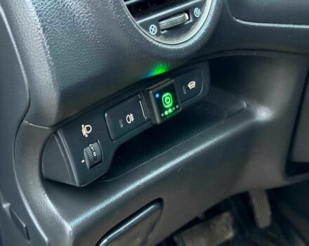 Синий Киа Каренс, объемом двигателя 2 л и пробегом 234 тыс. км за 6990 $, фото 14 на Automoto.ua