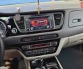 Белый Киа Карнивал, объемом двигателя 2.2 л и пробегом 226 тыс. км за 17000 $, фото 14 на Automoto.ua