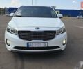 Белый Киа Карнивал, объемом двигателя 2.2 л и пробегом 226 тыс. км за 17000 $, фото 2 на Automoto.ua