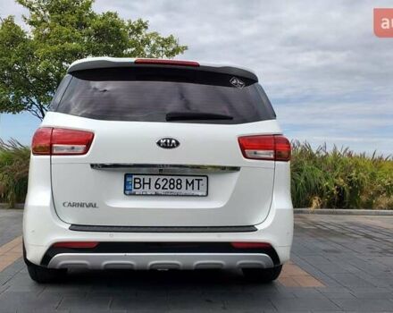 Білий Кіа Карнівал, об'ємом двигуна 2.2 л та пробігом 143 тис. км за 22000 $, фото 16 на Automoto.ua