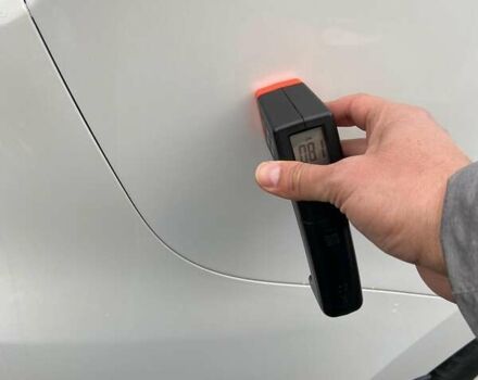 Білий Кіа Карнівал, об'ємом двигуна 2.2 л та пробігом 143 тис. км за 22000 $, фото 52 на Automoto.ua