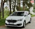 Белый Киа Карнивал, объемом двигателя 2.2 л и пробегом 85 тыс. км за 14900 $, фото 1 на Automoto.ua