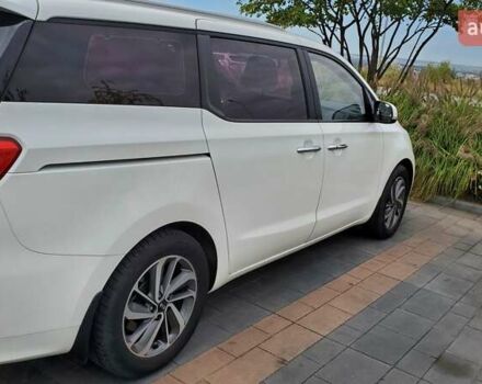 Білий Кіа Карнівал, об'ємом двигуна 2.2 л та пробігом 143 тис. км за 22000 $, фото 11 на Automoto.ua