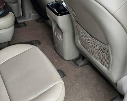 Білий Кіа Карнівал, об'ємом двигуна 2.2 л та пробігом 143 тис. км за 22000 $, фото 19 на Automoto.ua