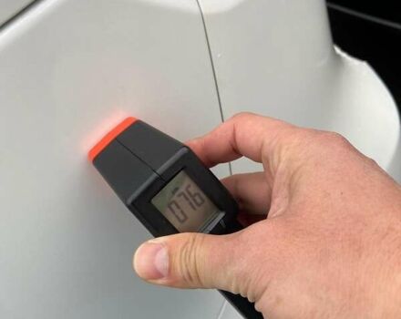 Білий Кіа Карнівал, об'ємом двигуна 2.2 л та пробігом 143 тис. км за 22000 $, фото 51 на Automoto.ua