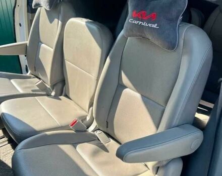 Білий Кіа Карнівал, об'ємом двигуна 2.2 л та пробігом 101 тис. км за 15600 $, фото 11 на Automoto.ua