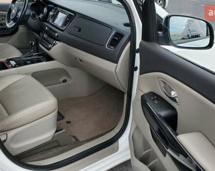 Білий Кіа Карнівал, об'ємом двигуна 2.2 л та пробігом 143 тис. км за 22000 $, фото 40 на Automoto.ua