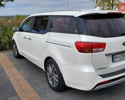 Білий Кіа Карнівал, об'ємом двигуна 2.2 л та пробігом 143 тис. км за 22000 $, фото 3 на Automoto.ua