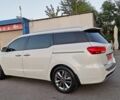 Белый Киа Карнивал, объемом двигателя 2.2 л и пробегом 180 тыс. км за 18499 $, фото 110 на Automoto.ua