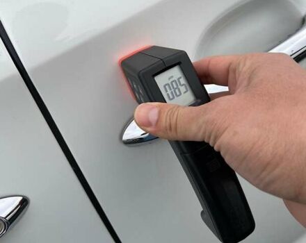 Білий Кіа Карнівал, об'ємом двигуна 2.2 л та пробігом 143 тис. км за 22000 $, фото 48 на Automoto.ua