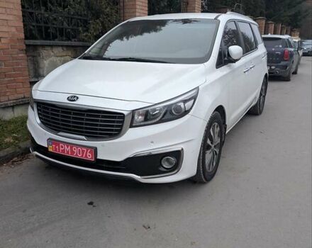 Білий Кіа Карнівал, об'ємом двигуна 2.2 л та пробігом 211 тис. км за 15900 $, фото 5 на Automoto.ua