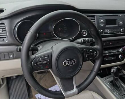 Білий Кіа Карнівал, об'ємом двигуна 2.2 л та пробігом 211 тис. км за 15900 $, фото 9 на Automoto.ua