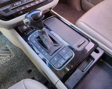 Білий Кіа Карнівал, об'ємом двигуна 2.2 л та пробігом 136 тис. км за 3950 $, фото 11 на Automoto.ua