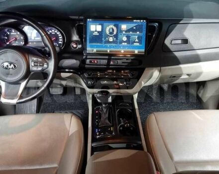 Білий Кіа Карнівал, об'ємом двигуна 0 л та пробігом 151 тис. км за 14000 $, фото 5 на Automoto.ua