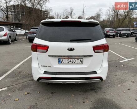 Белый Киа Карнивал, объемом двигателя 2.2 л и пробегом 126 тыс. км за 24100 $, фото 3 на Automoto.ua