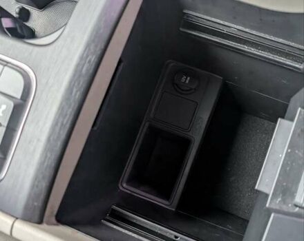 Білий Кіа Карнівал, об'ємом двигуна 2.2 л та пробігом 211 тис. км за 15900 $, фото 15 на Automoto.ua