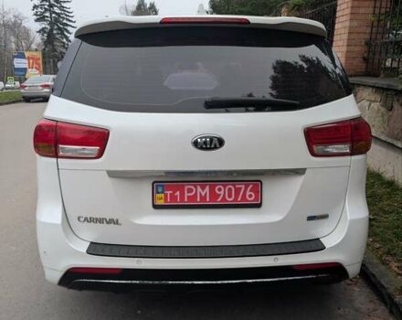 Білий Кіа Карнівал, об'ємом двигуна 2.2 л та пробігом 211 тис. км за 15900 $, фото 3 на Automoto.ua