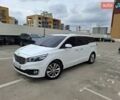 Белый Киа Карнивал, объемом двигателя 2.2 л и пробегом 182 тыс. км за 21800 $, фото 1 на Automoto.ua