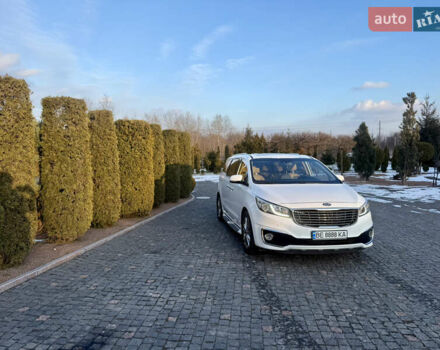 Белый Киа Карнивал, объемом двигателя 2.2 л и пробегом 165 тыс. км за 26700 $, фото 1 на Automoto.ua