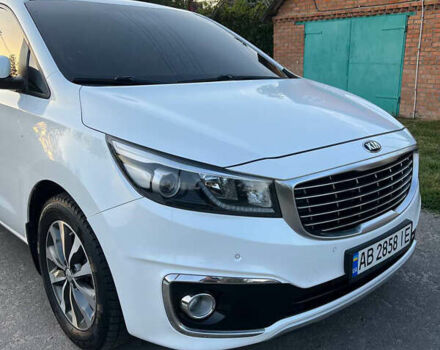 Белый Киа Карнивал, объемом двигателя 2.2 л и пробегом 197 тыс. км за 22000 $, фото 2 на Automoto.ua