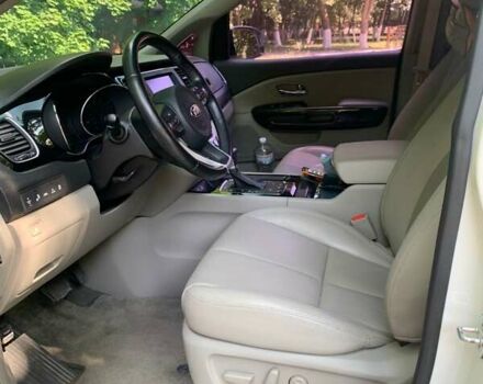 Білий Кіа Карнівал, об'ємом двигуна 2.2 л та пробігом 180 тис. км за 23600 $, фото 5 на Automoto.ua
