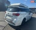 Белый Киа Карнивал, объемом двигателя 2.2 л и пробегом 150 тыс. км за 17500 $, фото 3 на Automoto.ua