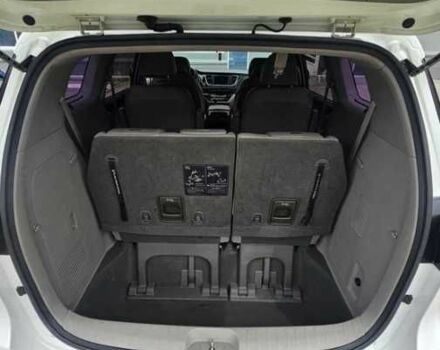 Белый Киа Карнивал, объемом двигателя 0 л и пробегом 129 тыс. км за 17800 $, фото 14 на Automoto.ua