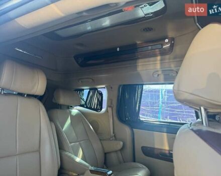 Белый Киа Карнивал, объемом двигателя 2.2 л и пробегом 150 тыс. км за 17500 $, фото 17 на Automoto.ua