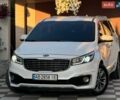 Белый Киа Карнивал, объемом двигателя 2.2 л и пробегом 204 тыс. км за 18500 $, фото 1 на Automoto.ua