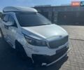 Белый Киа Карнивал, объемом двигателя 2.2 л и пробегом 150 тыс. км за 17500 $, фото 1 на Automoto.ua