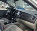 Белый Киа Карнивал, объемом двигателя 0 л и пробегом 129 тыс. км за 17800 $, фото 12 на Automoto.ua